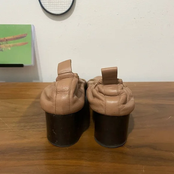 🚨SOLD🚨Tan Everlane Day Heel size 8.5 - Picture 3 of 7